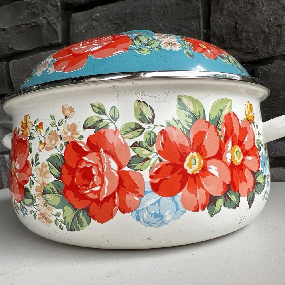 The Pioneer Woman Vintage Floral 4 Quart Enameled Steel Dutch Oven Soup Pot